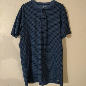 Eddie Bauer 2 button Henley